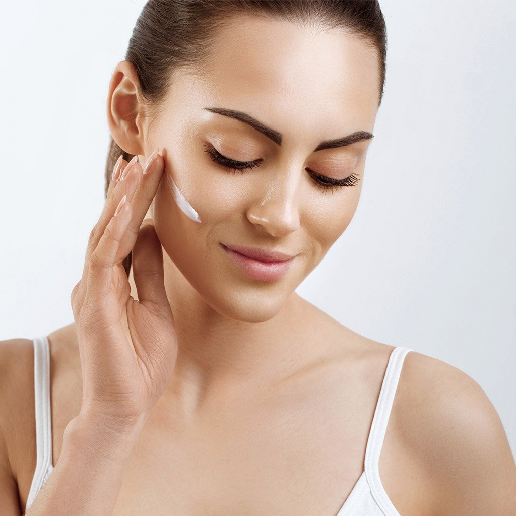 Vitamin E – Giữ ẩm và bảo vệ làn da toàn diện